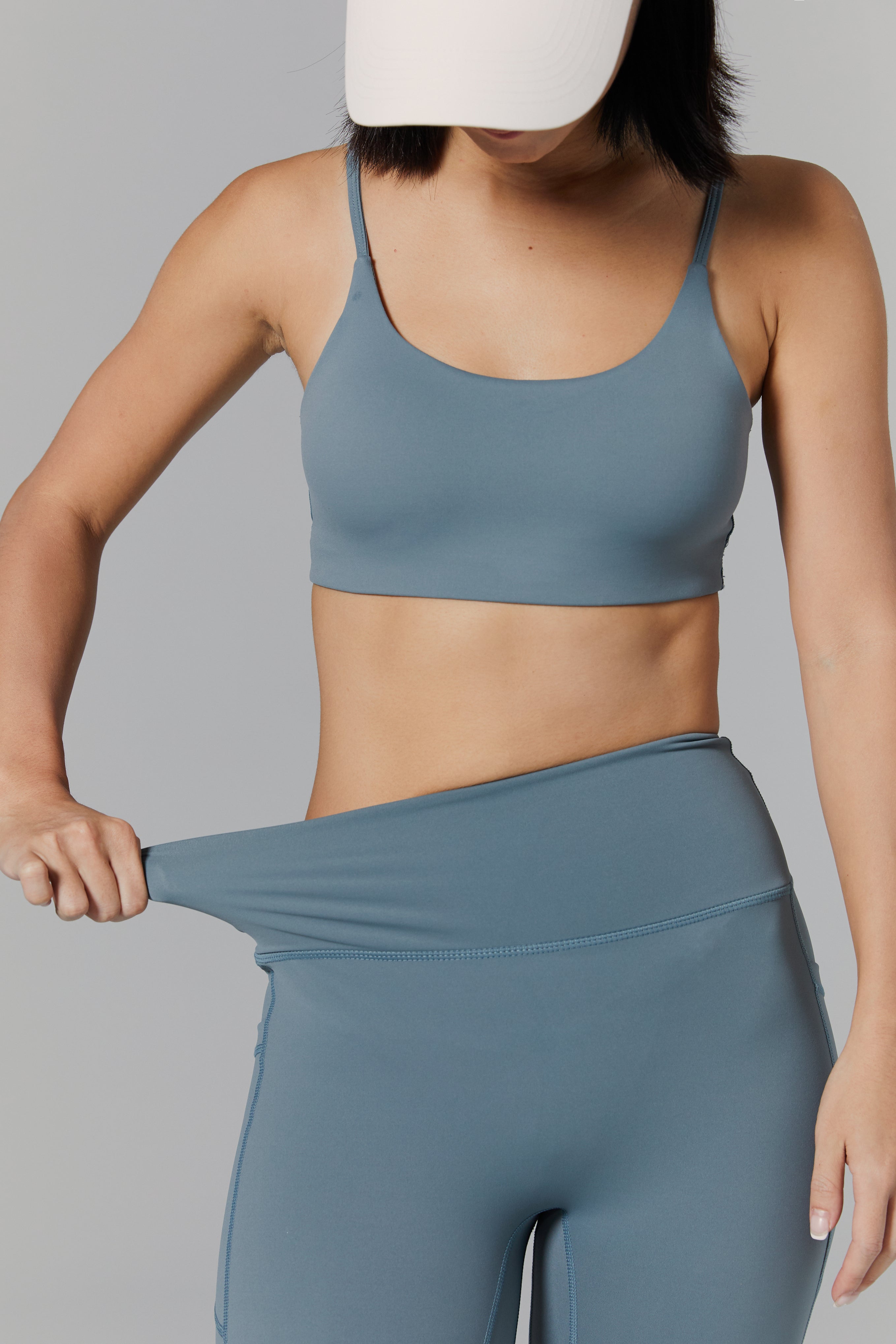 23" Pocket Utility Leggings - Gray Blue / 流線口袋運動九分長褲 - 灰藍色
