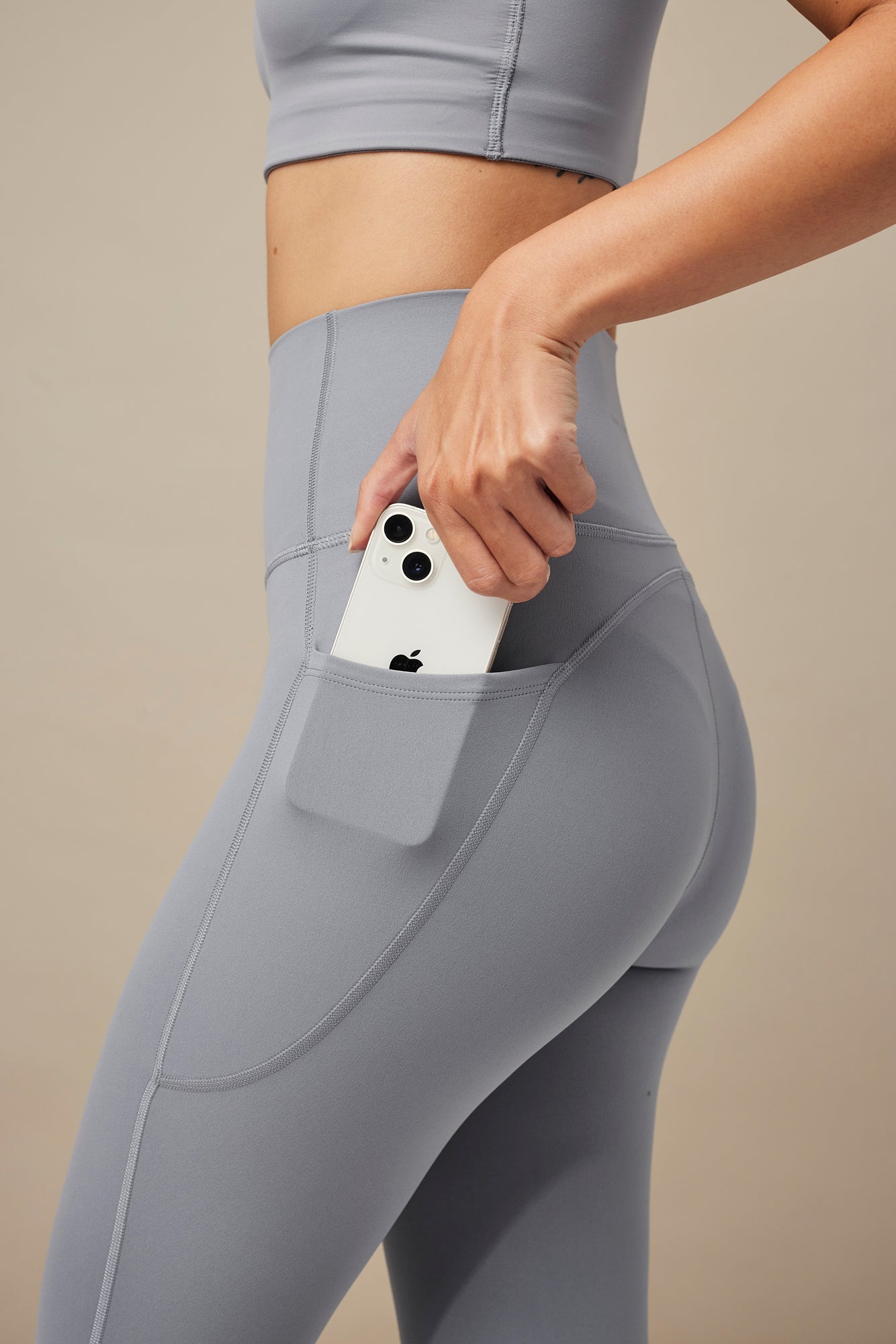 23" Pocket Utility Leggings - Gray /高腰流線口袋運動長褲 - 明灰色