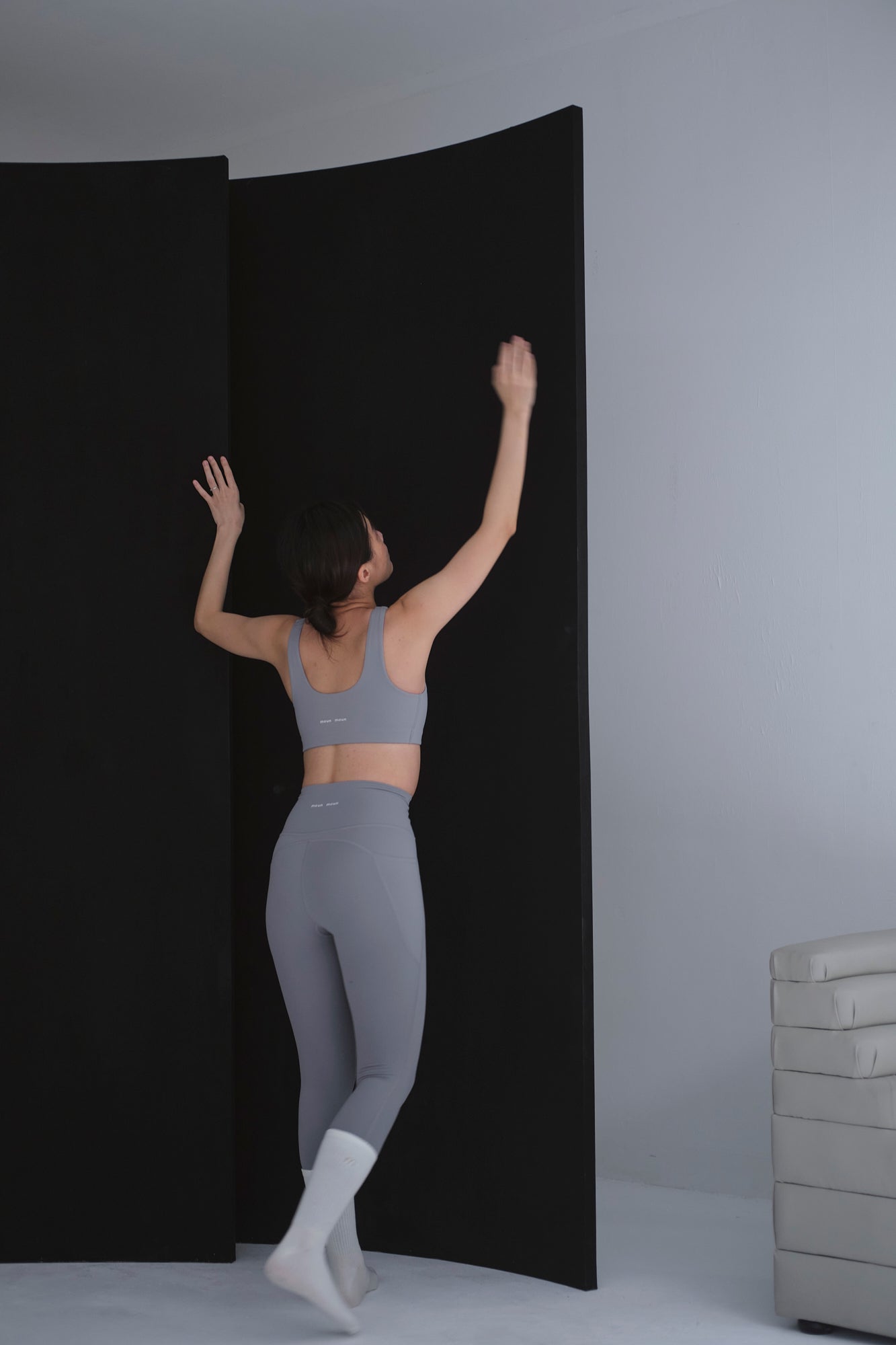 23" Pocket Utility Leggings - Gray /高腰流線口袋運動長褲 - 明灰色