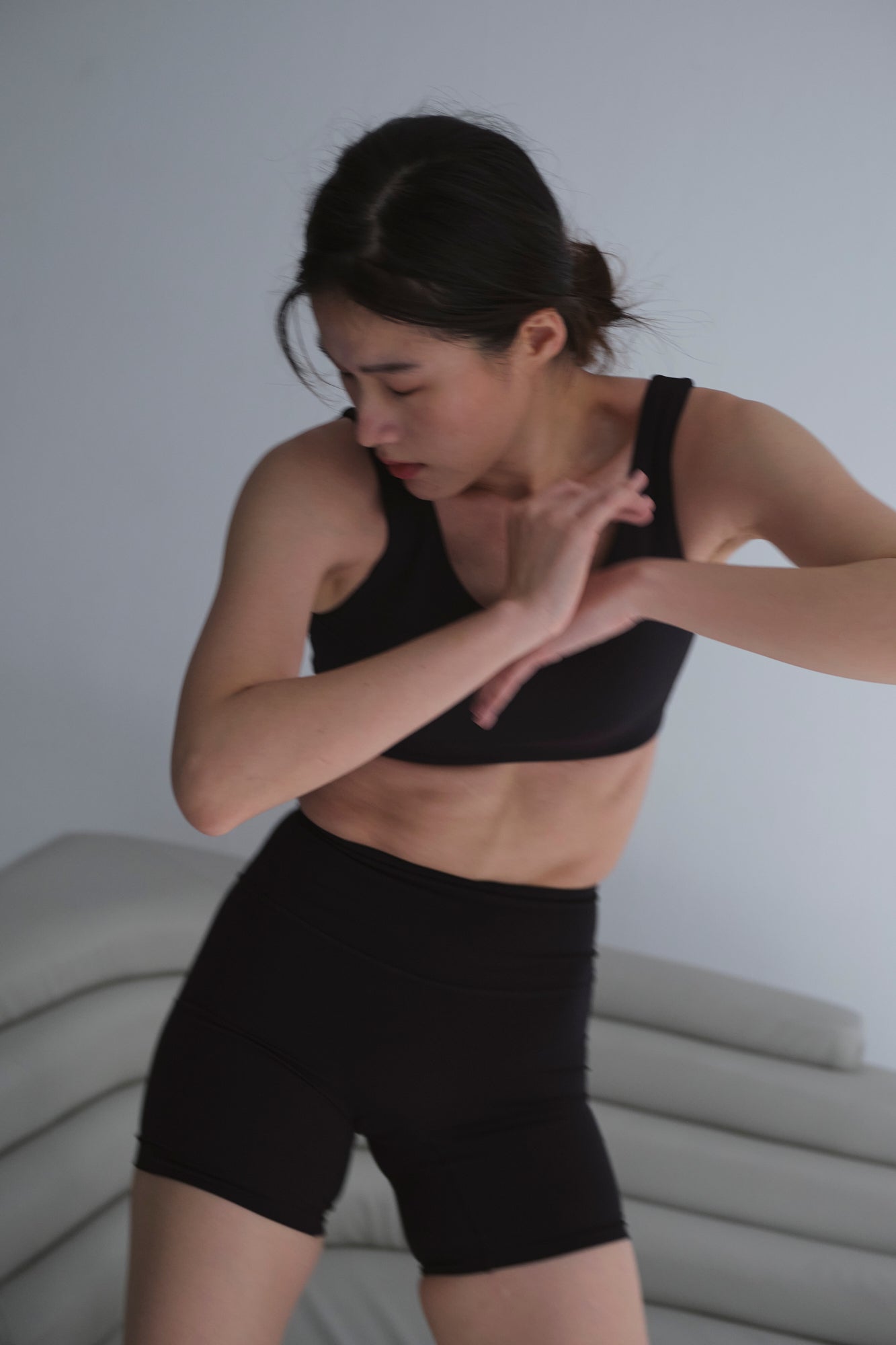 Flow U Sport Bra Top - Black / 雙U領運動上衣 - Black