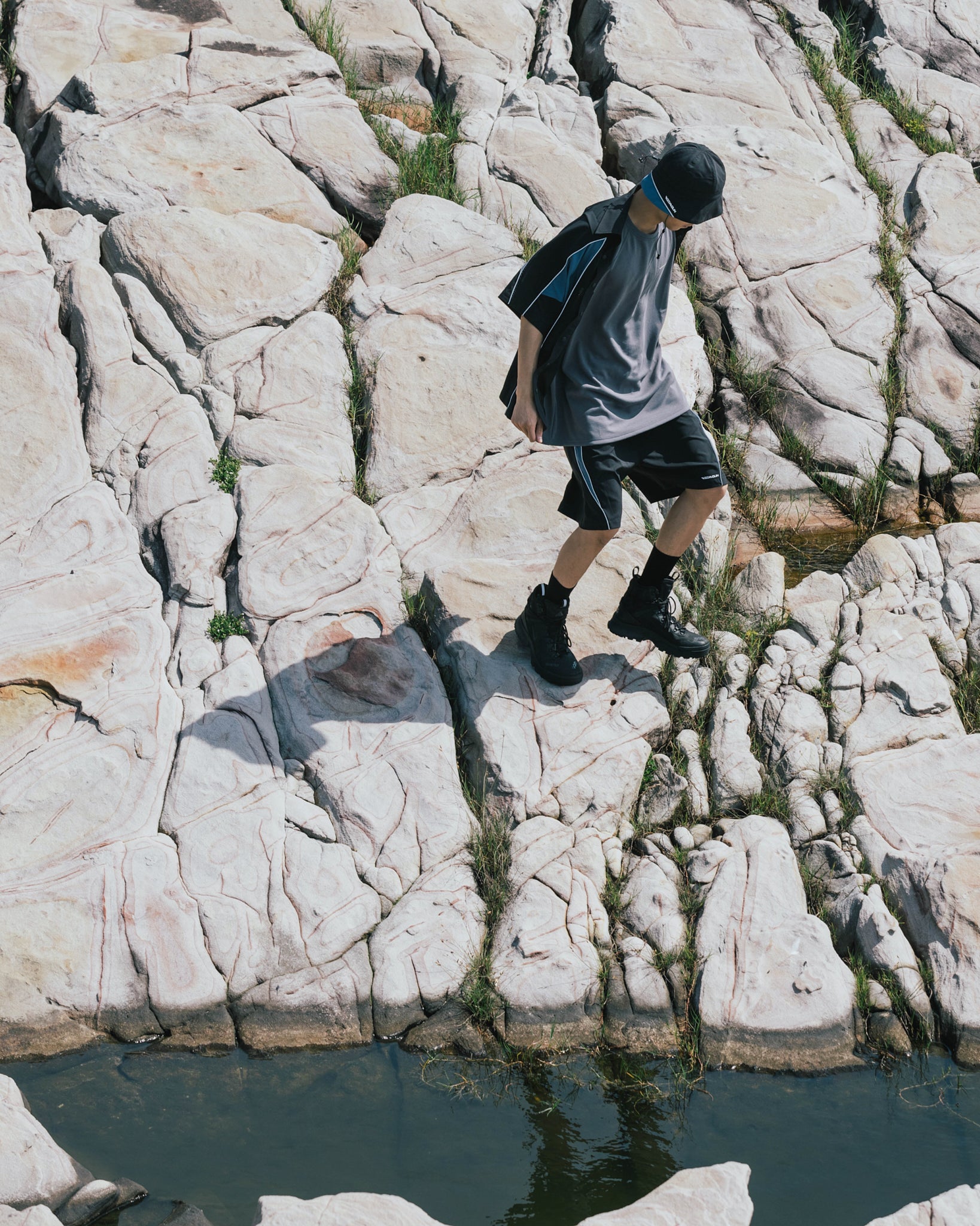 SHINCOOL® COVER STITCH VEST|克蘭袖型背心 Millstone Gray