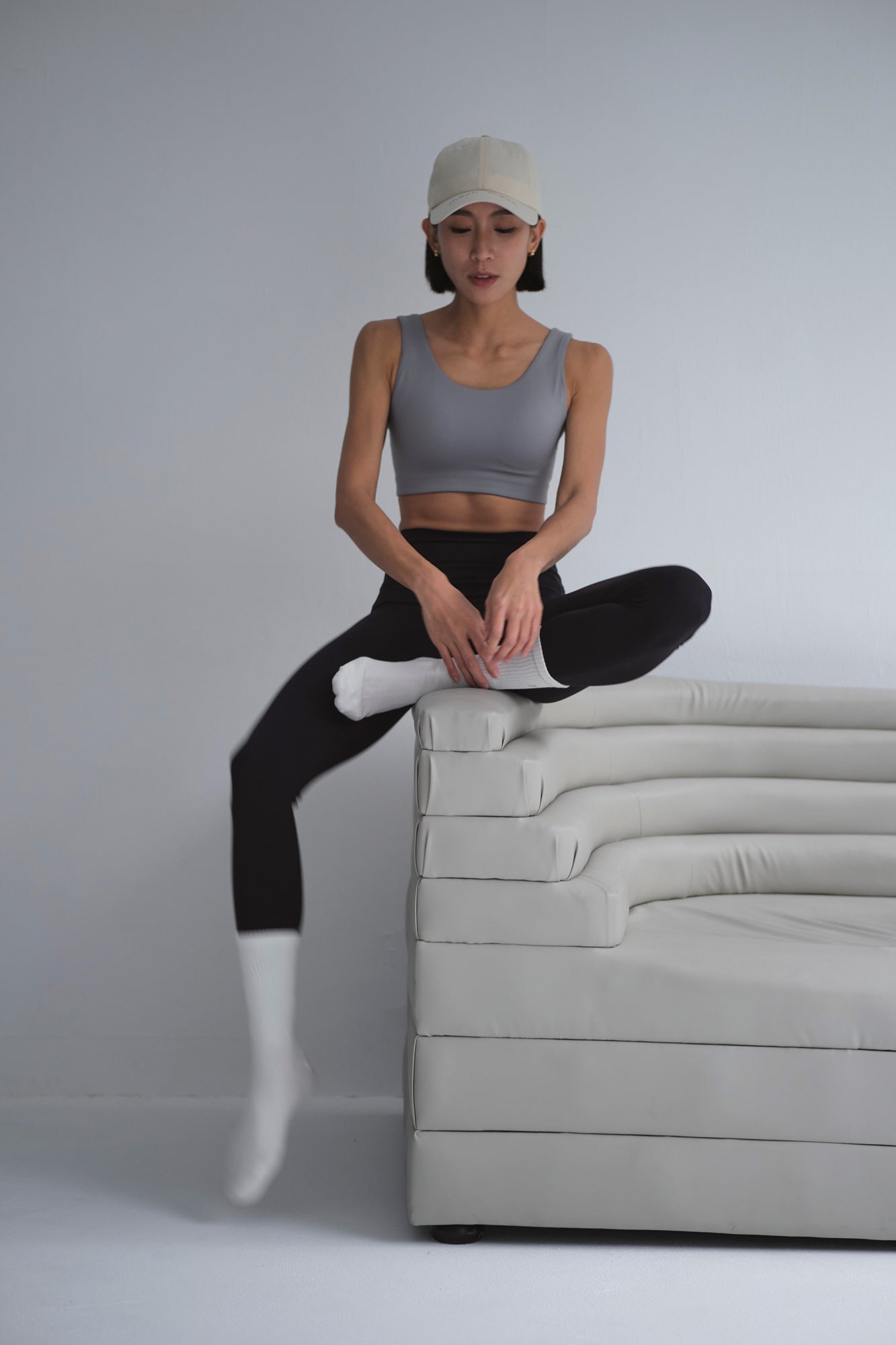 23" Pocket Utility Leggings - Black /高腰流線口袋運動長褲 - 石墨黑