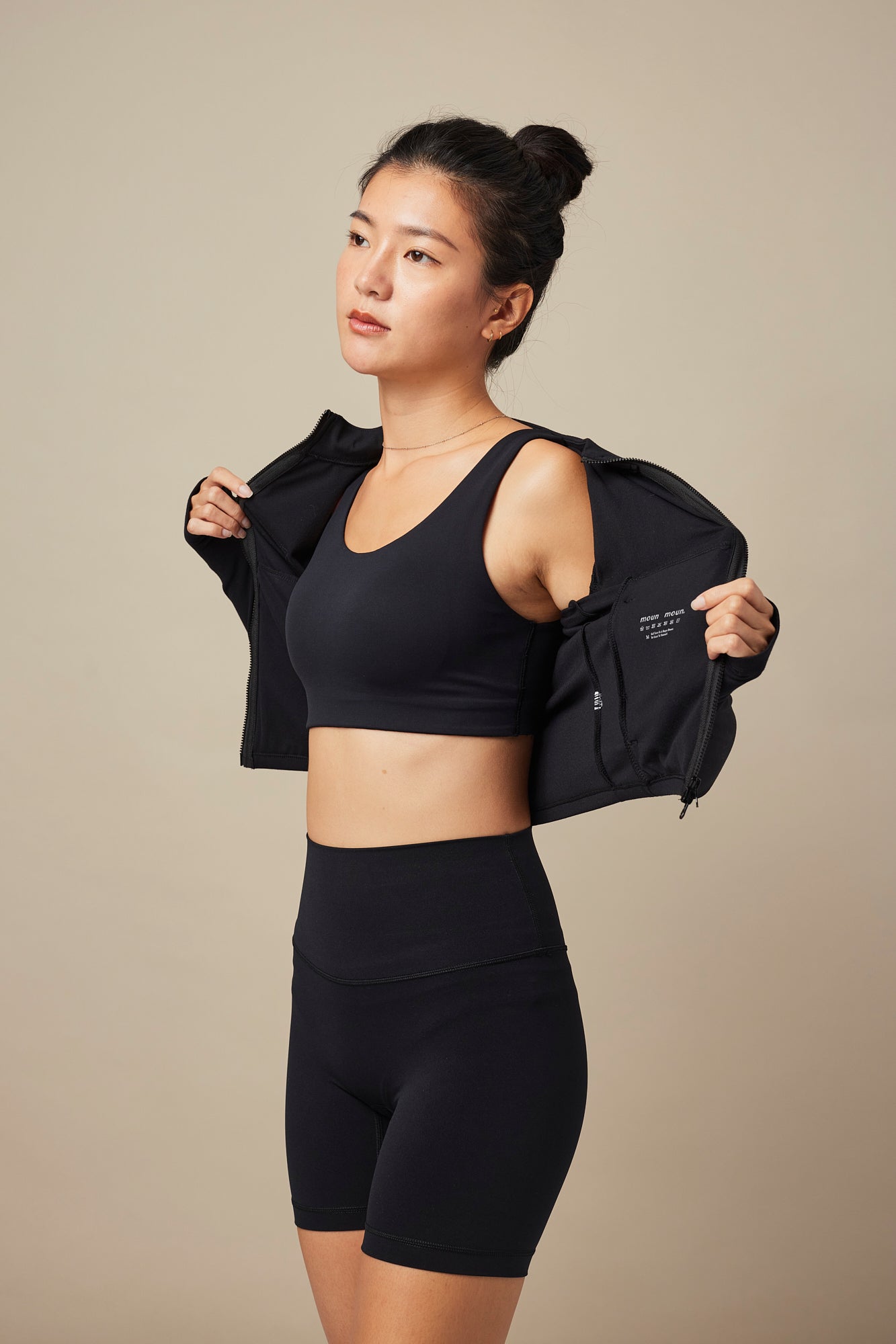 L/S Sport Jacket / 長袖短版雙開拉鍊運動外套 - 石墨黑
