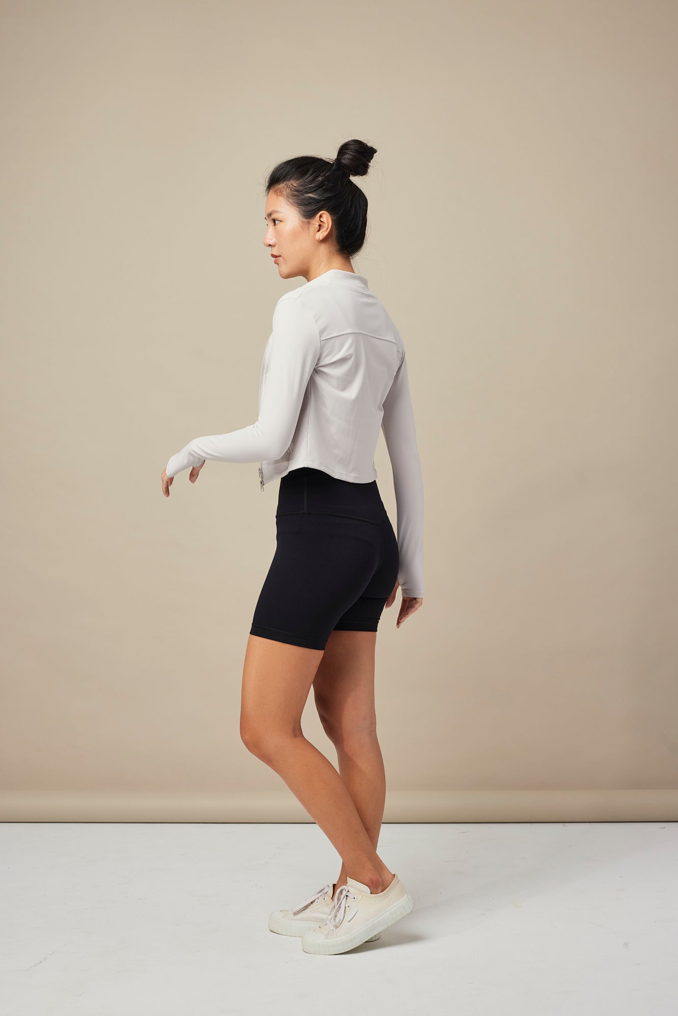 L/S Sport Jacket - Ivory White / 長袖短版雙開拉鍊運動外套 - 象牙白