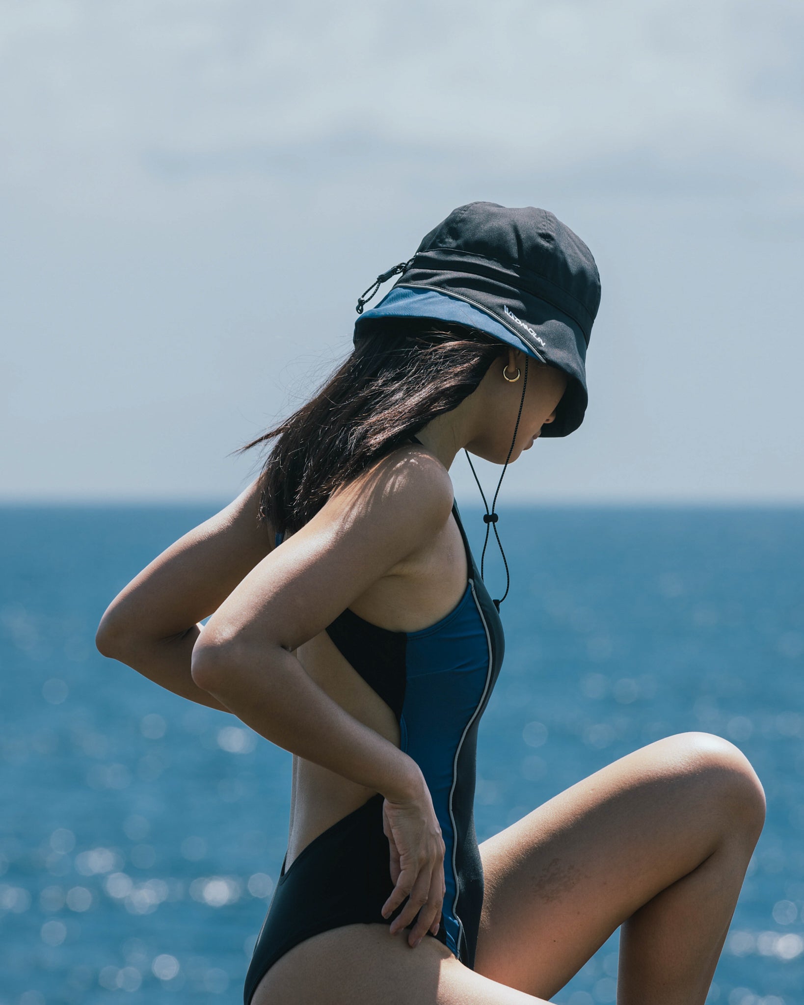 GinJo / ROUND-NECK HALTER SWIMSUIT|削肩小圓領連身 - 品牌聯名款
