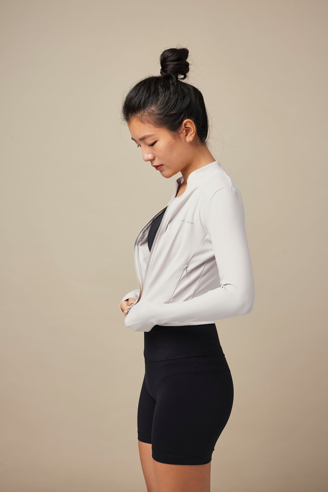 L/S Sport Jacket - Ivory White / 長袖短版雙開拉鍊運動外套 - 象牙白