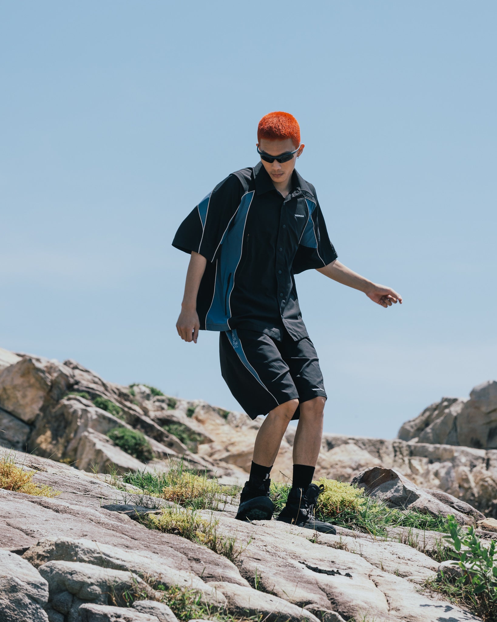 BLOCKING REFLECTIVE SHORTS|全新拼色海灘褲