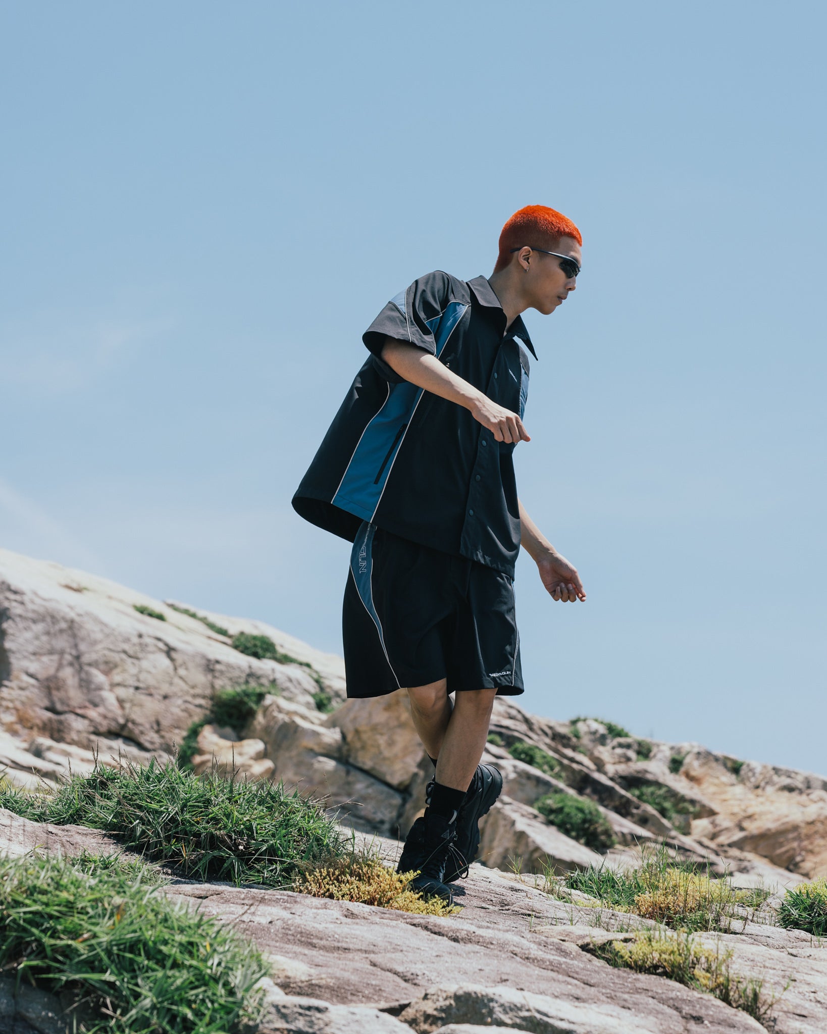BLOCKING REFLECTIVE SHORTS|全新拼色海灘褲
